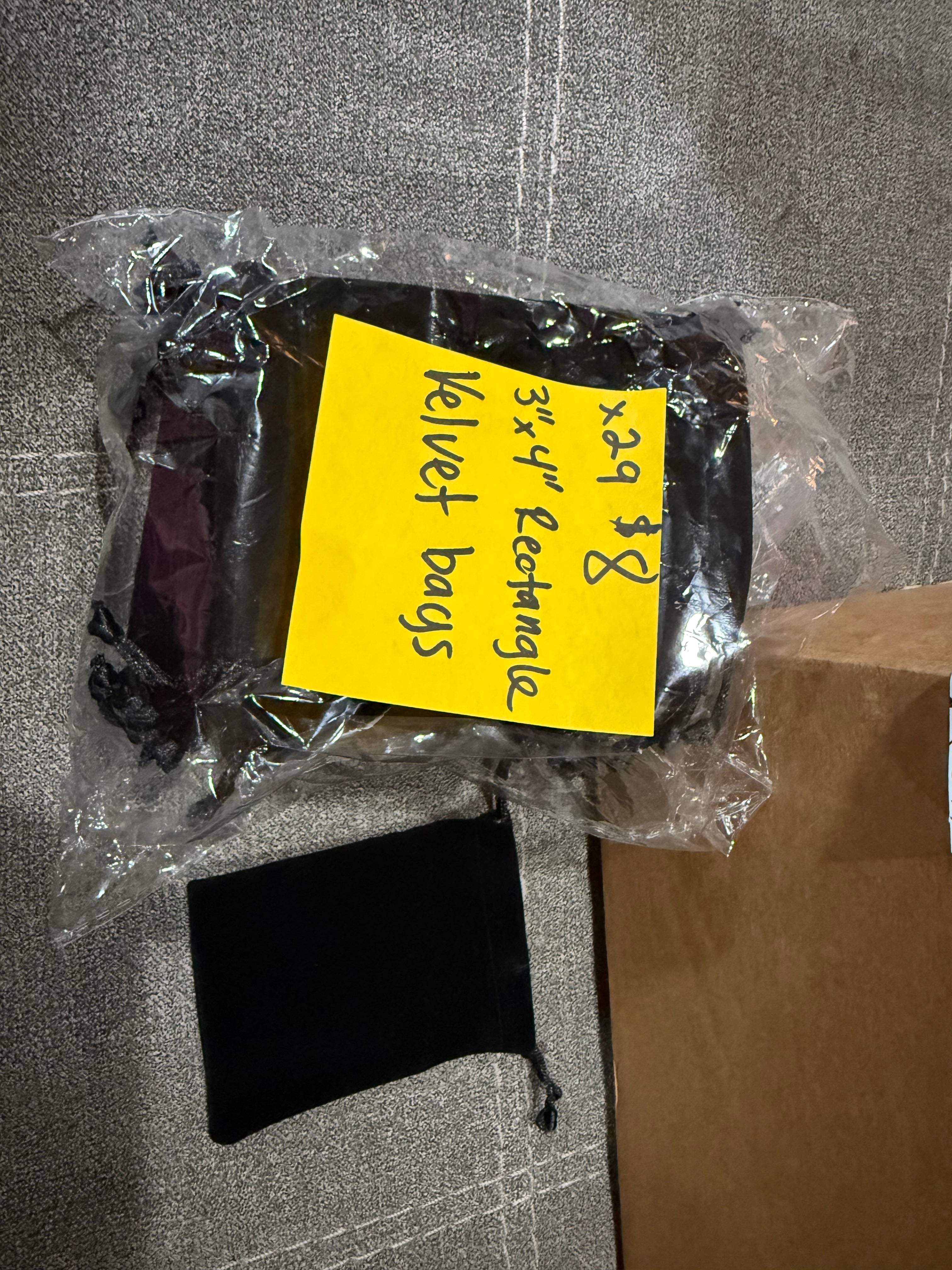 Bag- velvet rectangle 3"x4"